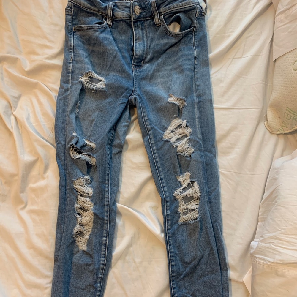 Ripped skinny jeans